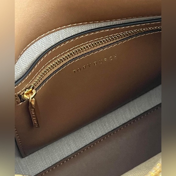 💰SOLD - 75182 - Tory Burch Small Lee Radziwill Double Bag - Picture 11 of 14